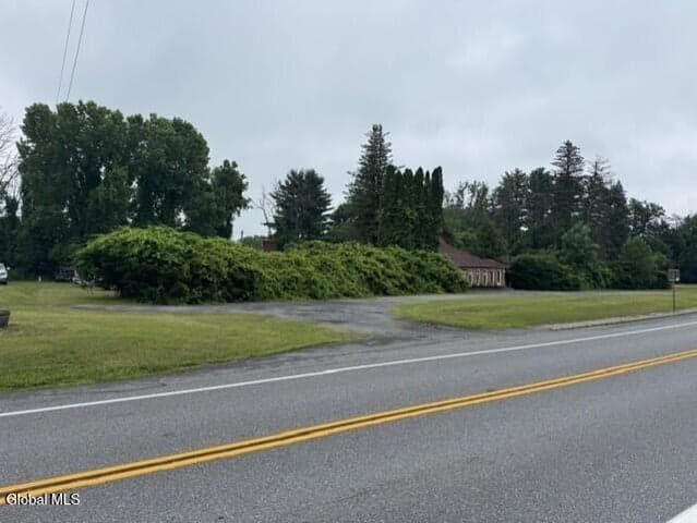 387 Nys Rt 9N Street, Saratoga Springs, NY, photo 3