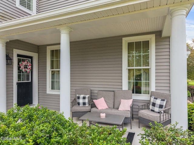 37 Farmview Lane, Halfmoon, NY, photo 4