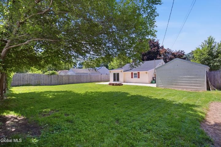 9 Mayhall Street, Colonie, NY, photo 5