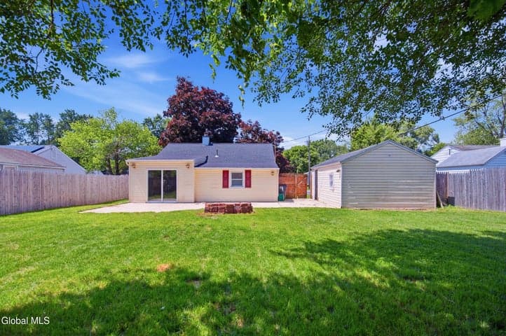 9 Mayhall Street, Colonie, NY, photo 3