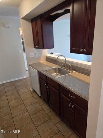 123 Victory Way, Halfmoon, NY, photo 5