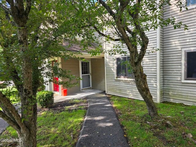 123 Victory Way, Halfmoon, NY, photo 2