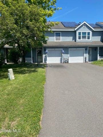 61 Plaza Avenue, East Greenbush, NY