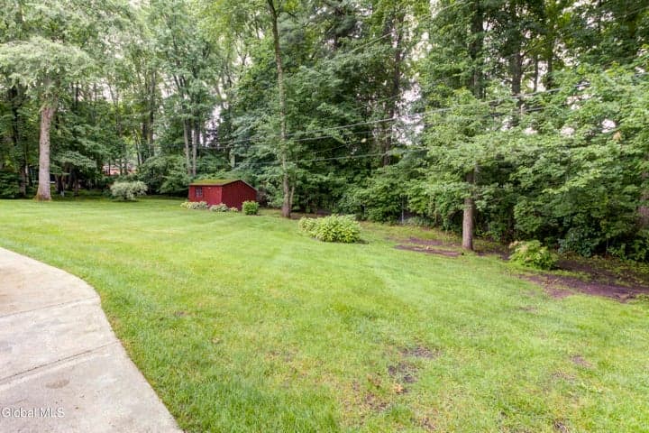 915 Londonderry Court, Schenectady, NY, photo 5