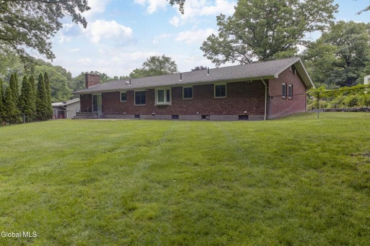 915 Londonderry Court, Schenectady, NY, photo 3