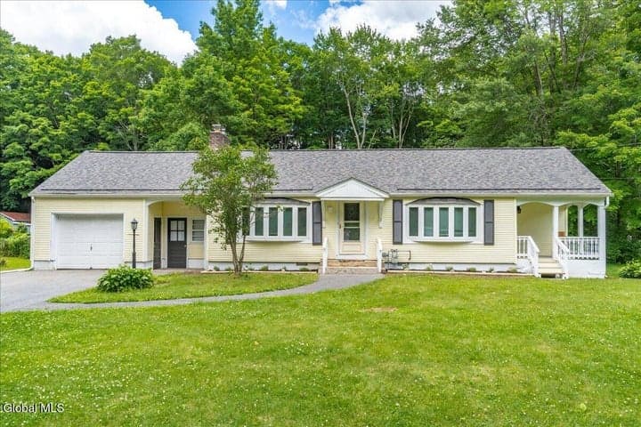 167 Cronin Road, Queensbury, NY