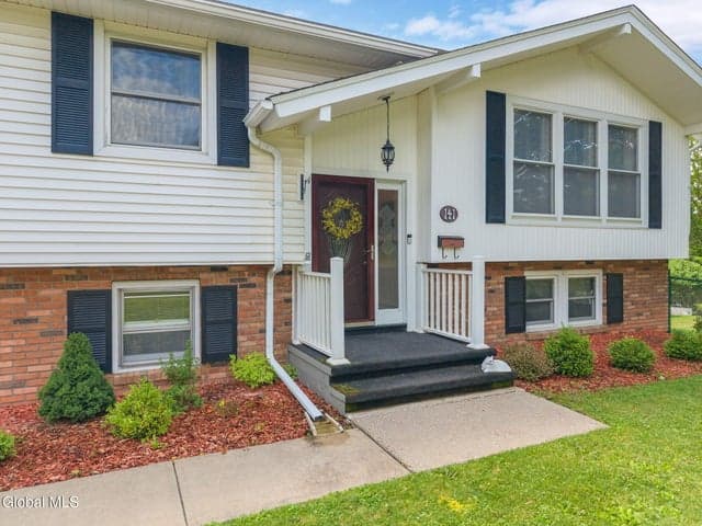 141 Parkway Drive, Cobleskill, NY, photo 3