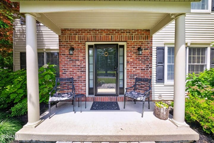 26 Hedgerose Lane, Delmar, NY, photo 4