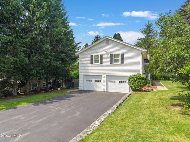 141 Parkway Drive, Cobleskill, NY, photo 2
