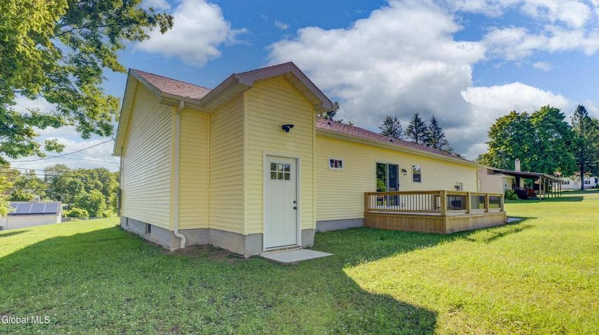 140 Maple Avenue, Canajoharie, NY, photo 5