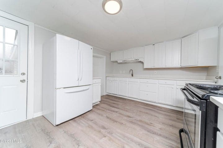 824 2nd Street, Rensselaer, NY, photo 3