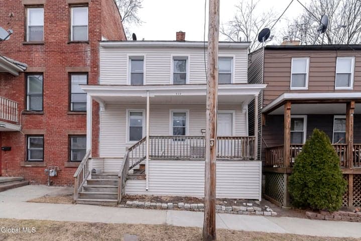 824 2nd Street, Rensselaer, NY