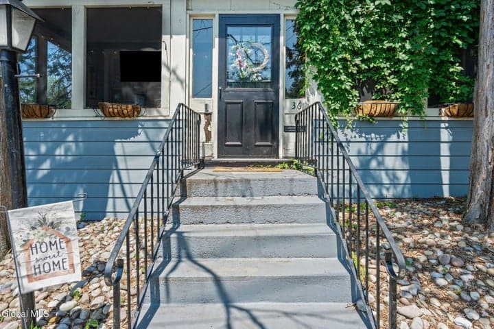 36 Henrietta Street, Amsterdam, NY, photo 2