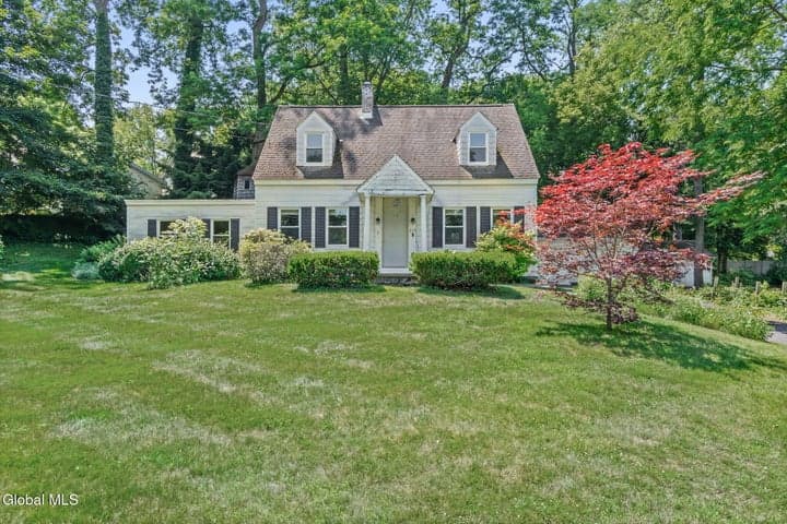 215 Washington Avenue, Scotia, NY