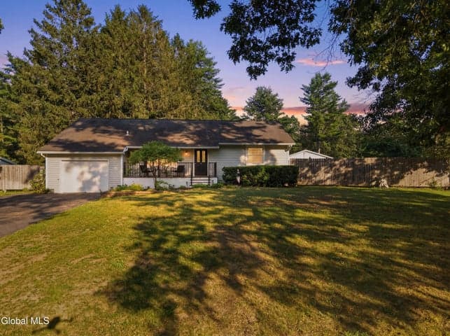 3 Vichy Drive, Milton, NY, photo 4