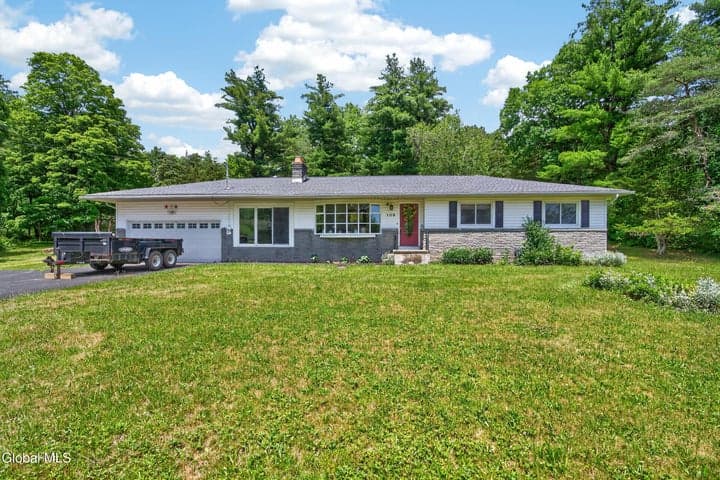 108 Palmer Road, Schodack, NY