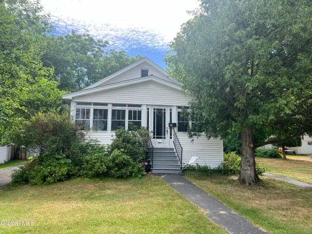 30 Boltwood Avenue, Castleton-on-Hudson, NY, photo 1