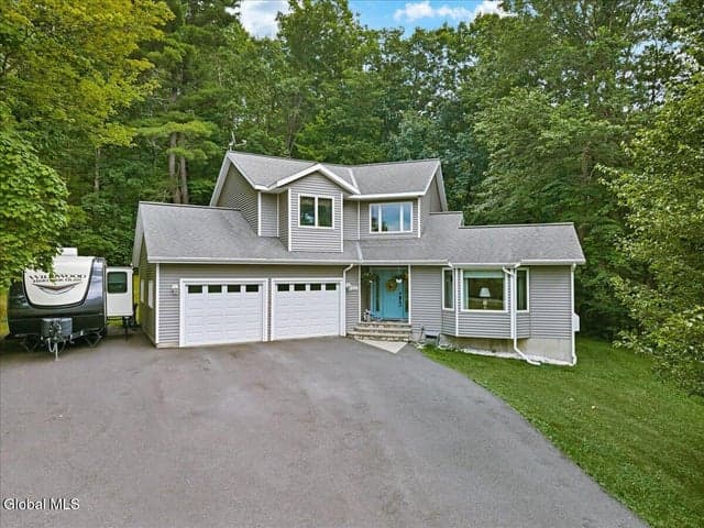 2598 New York 43, Averill Park, NY