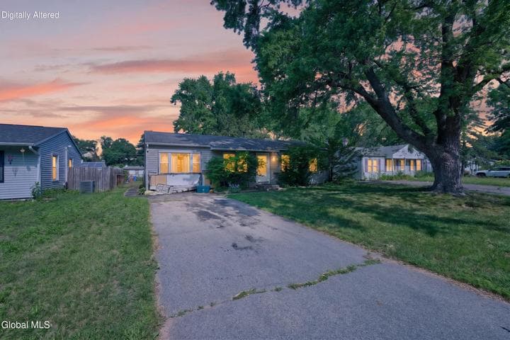 22 Mildred Lane, Latham, NY, photo 3