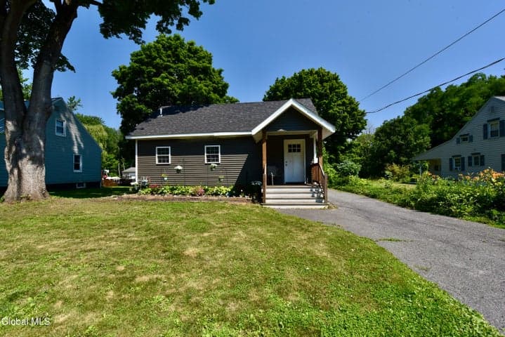 360 Ballston Road, Glenville, NY