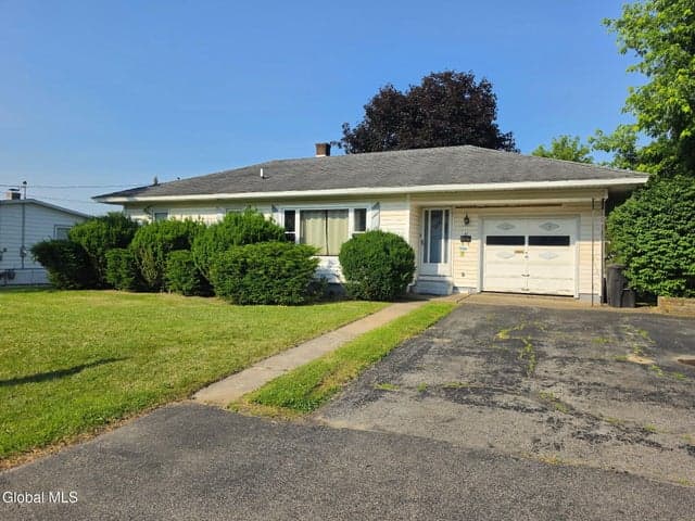 41 Lodge Street, Amsterdam, NY, photo 1