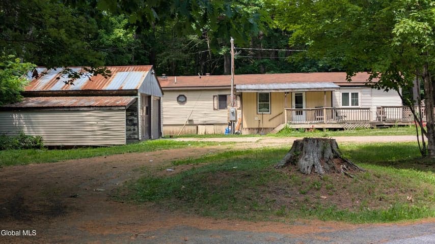 103-107 Dunham Pond Road, Greenfield, NY
