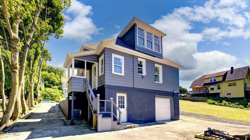 9 McCleary Avenue, Amsterdam, NY, photo 5