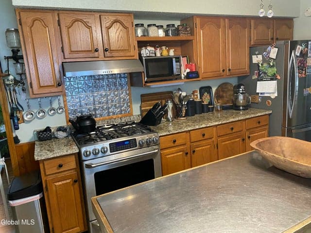 191 Brookside Avenue, Amsterdam, NY, photo 2