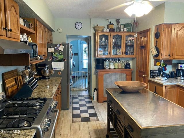 191 Brookside Avenue, Amsterdam, NY, photo 4