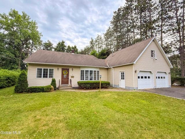 72 Pashley Road, Glenville, NY