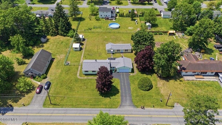 9 Lupine Lane, Queensbury, NY, photo 2