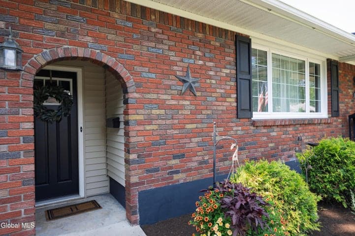 1040 John Alden Lane, Rotterdam, NY, photo 4