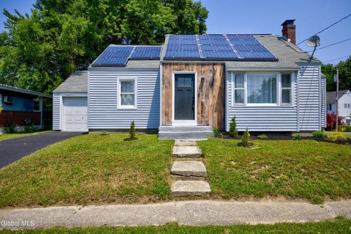 335 Hampton Avenue, East Greenbush, NY, photo 2