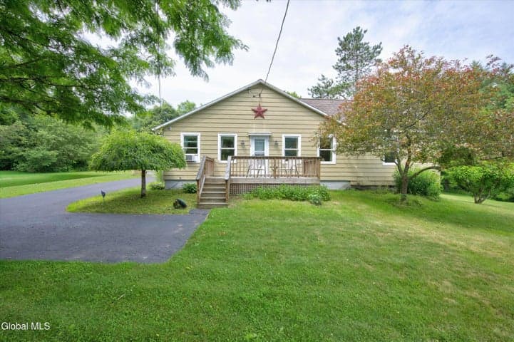 129 Camden Valley Road, Salem, NY