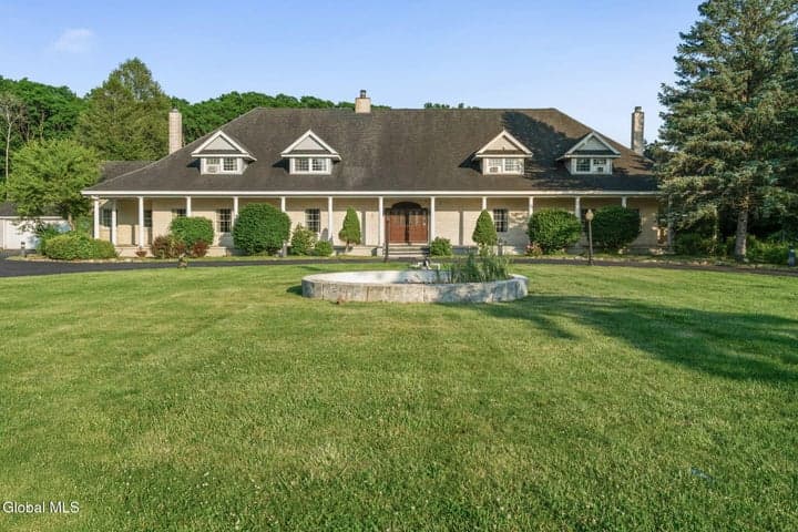 9 University Place, Amsterdam, NY, photo 2
