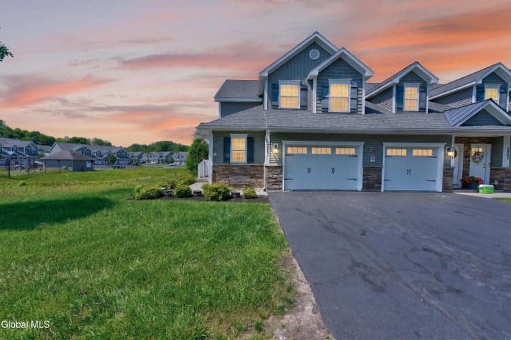3901 Brunswick Meadows Way, Troy, NY, photo 2