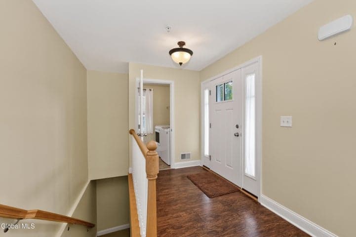3901 Brunswick Meadows Way, Troy, NY, photo 4