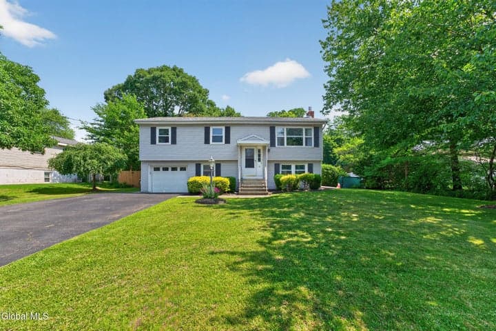 10 Marco Polo Drive, Latham, NY, photo 5