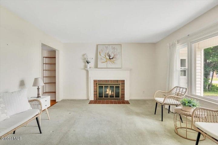 2027 Fairlawn Parkway, Niskayuna, NY, photo 4