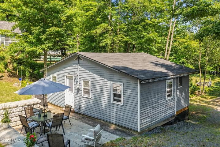 163 Lakeland Road, Hadley, NY