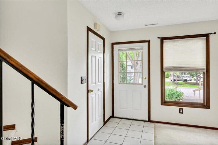 6 Wilton Court, Halfmoon, NY, photo 5