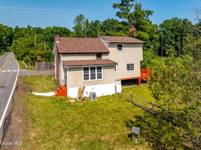 9 Lower Newtown Road, Halfmoon, NY, photo 2