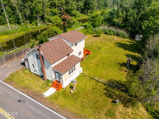 9 Lower Newtown Road, Halfmoon, NY