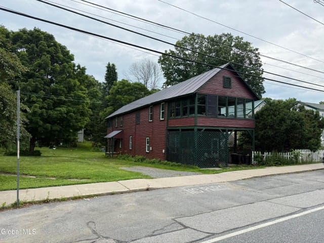18 Main Street, Lake Luzerne, NY