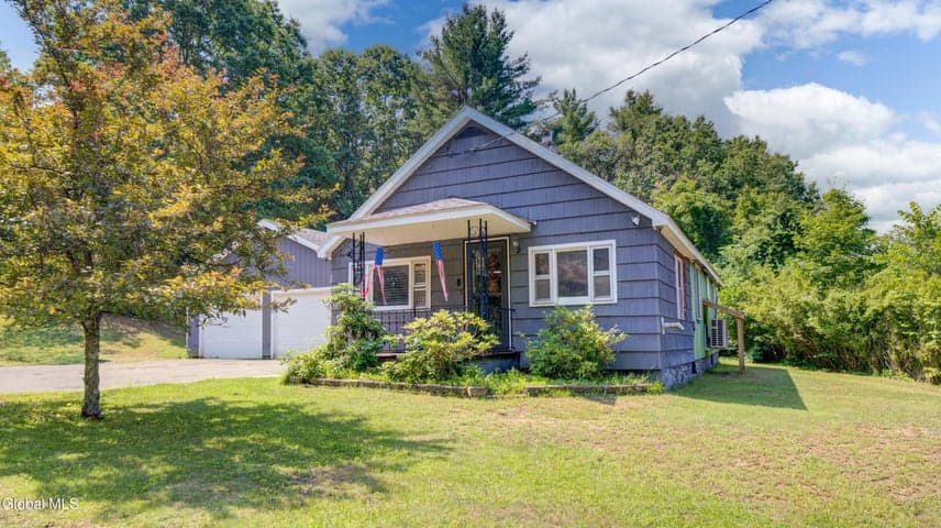 200 Blanchard Road, Mayfield, NY