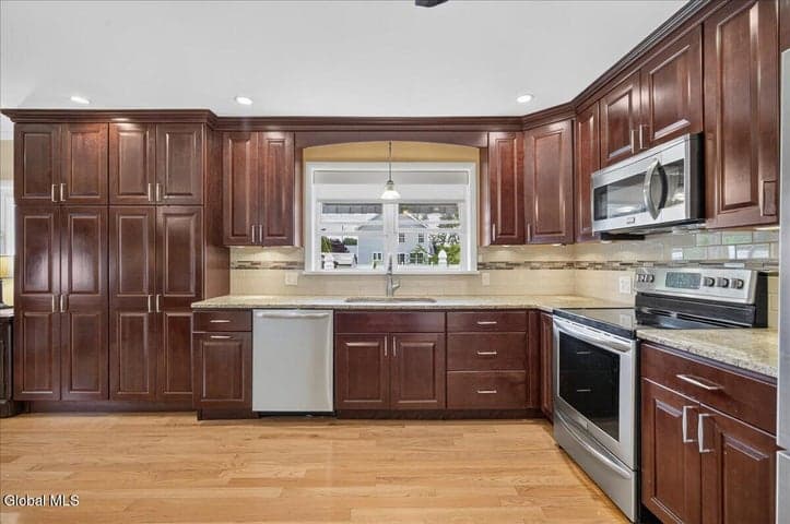 2047 Cedarlawn Avenue, Rotterdam, NY, photo 5