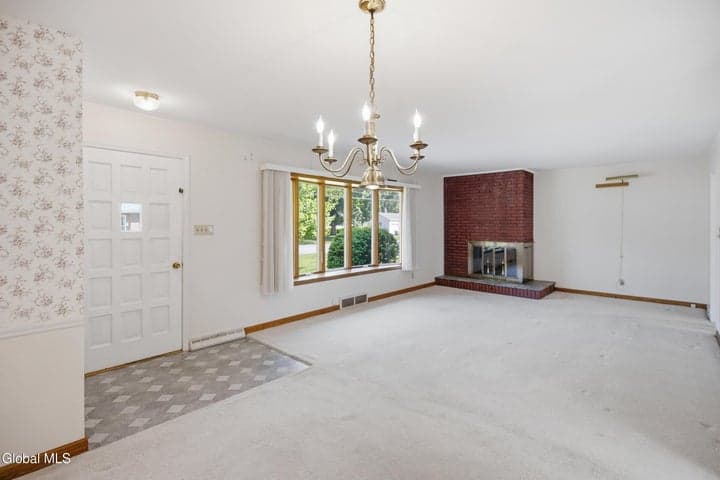 13 Marie Parkway, Loudonville, NY, photo 5