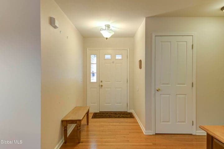 2419 Jaffrey Street, Niskayuna, NY, photo 3