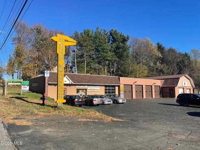 152 Speigletown Road, Troy, NY