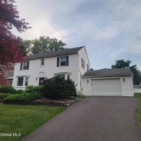 41 Berkshire Drive, East Greenbush, NY, photo 2